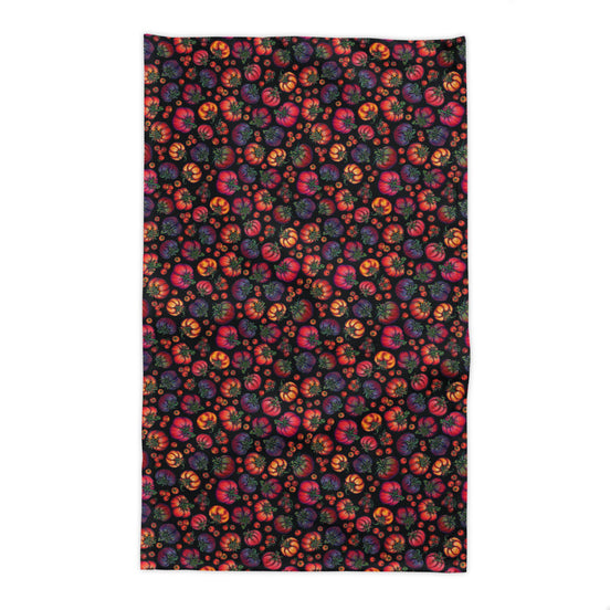 Summer Heirloom Tomatoes Tablecloth — Colorful Floral Farmhouse Table Decor
